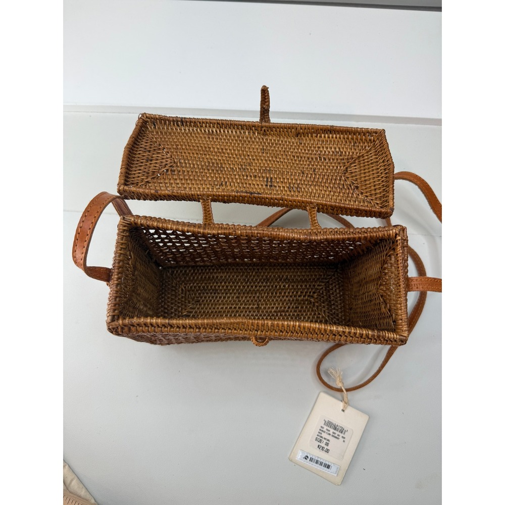 Bembien Rose Handwoven Rattan Crossbody Box Bag Leather Strap MSRP 210 NEW - Picture 4 of 11